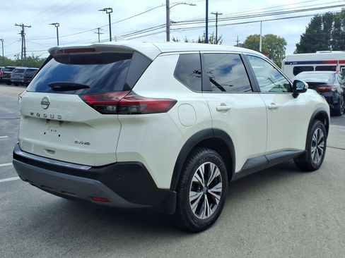 Used 2023 Nissan Rogue SV AWD/4WD image 3