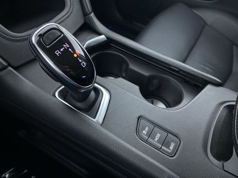 Used 2018 Cadillac XT5 Luxury w/ Driver Awareness Package image 6