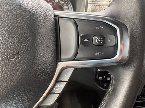 Used 2024 RAM 1500 Laramie AWD/4WD image 18