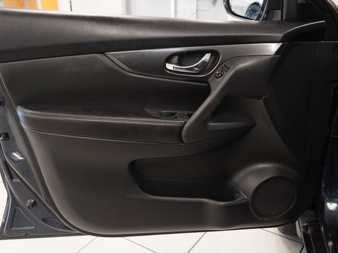 Used 2016 Nissan Rogue SL w/ SL Premium Package AWD/4WD image 17