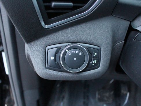 Used 2013 Ford C-MAX SEL image 17