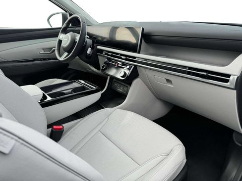 New 2025 Hyundai Tucson Limited image 15