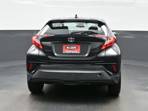 Used 2021 Toyota C-HR LE FWD image 5
