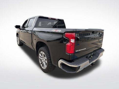 Used 2022 Chevrolet Silverado 1500 LTZ AWD/4WD image 11