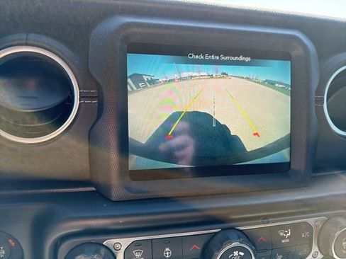 Used 2022 Jeep Wrangler Unlimited Sahara w/ LED Lighting Group image 6