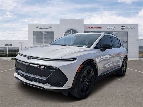 Used 2025 Chevrolet Equinox EV RS image 6