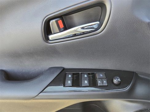 Used 2018 Toyota Prius Four image 20