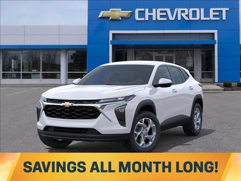 New 2026 Chevrolet Trax LS w/ LS Convenience Package FWD image 6