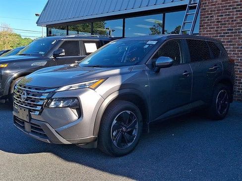 Certified 2025 Nissan Rogue SV AWD/4WD image 2
