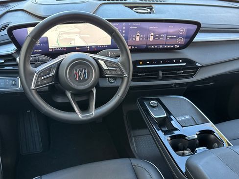 Used 2025 Buick Enclave Preferred image 24