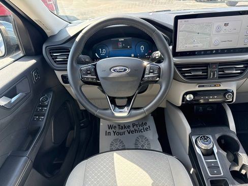 Used 2023 Ford Escape Active w/ Tech Pack #2 AWD/4WD image 9