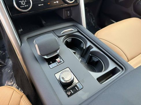 New 2026 Land Rover Discovery Dynamic SE AWD/4WD image 23