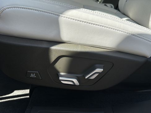 Used 2025 Hyundai Santa Fe Calligraphy AWD/4WD image 19