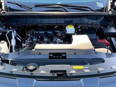 New 2026 Nissan Pathfinder SL FWD image 11