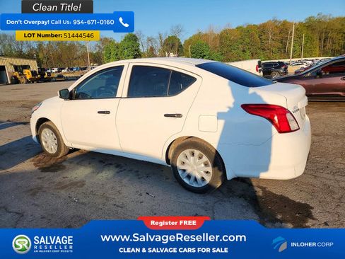 Used 2019 Nissan Versa S FWD image 3
