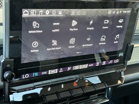 New 2026 GMC Hummer EV 4x4 Crew Cab image 17