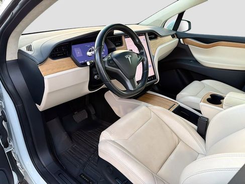 Used 2018 Tesla Model X 75D AWD/4WD image 25