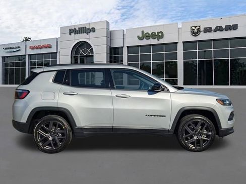 New 2026 Jeep Compass Latitude AWD/4WD image 2