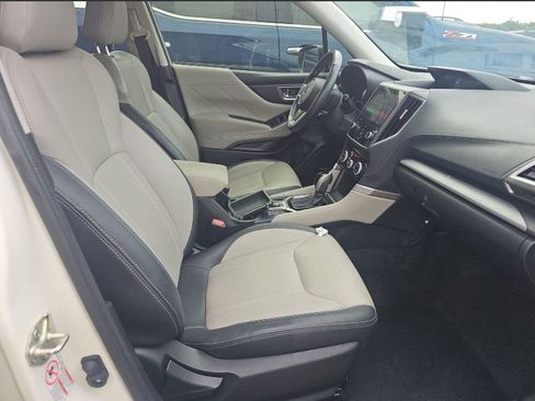 Used 2020 Subaru Forester Limited image 32