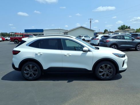 Used 2024 Ford Escape Platinum AWD/4WD image 7
