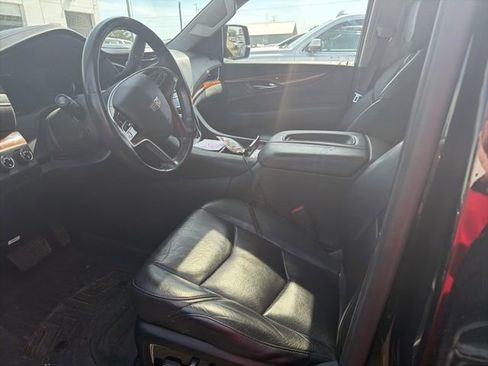 Used 2020 Cadillac Escalade ESV Luxury w/ Escalade Sport Edition AWD/4WD image 7