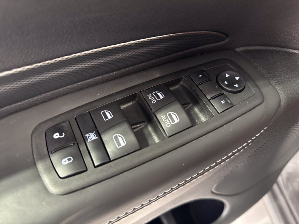 Used 2023 Dodge Durango SRT AWD/4WD image 32