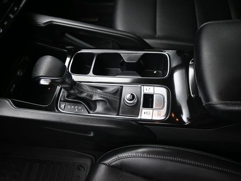 Used 2023 Kia Telluride LX image 14