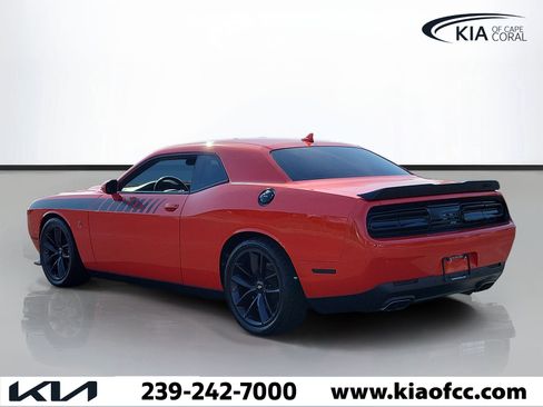 Used 2019 Dodge Challenger R/T Scat Pack w/ Driver Convenience Group RWD image 4
