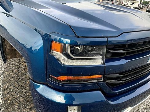 Used 2018 Chevrolet Silverado 1500 LT AWD/4WD image 19