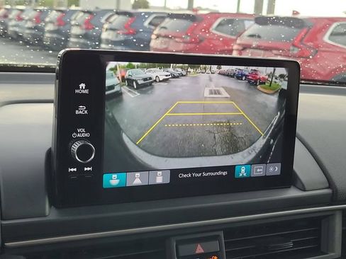 Certified 2025 Honda Pilot Touring image 29