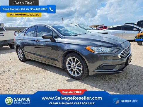 Used 2017 Ford Fusion SE w/ Fusion SE Technology Package FWD image 5