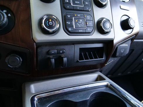 Used 2016 Ford F250 Lariat w/ Chrome Package AWD/4WD image 18