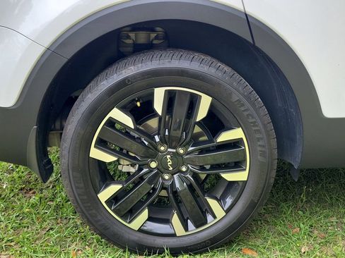 Used 2024 Kia Telluride SX Prestige image 14