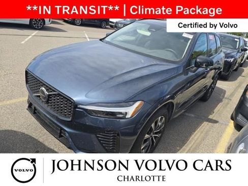 Used 2025 Volvo XC60 B5 Core AWD/4WD image 3