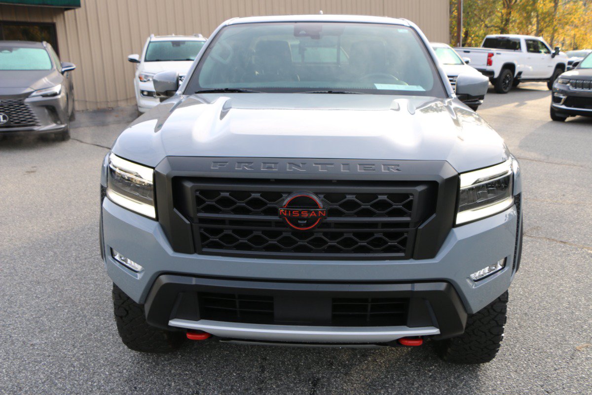 Used 2024 Nissan Frontier PRO-4X w/ Pro Premium Package AWD/4WD image 11