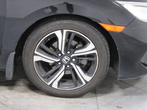 Used 2016 Honda Civic Touring image 12