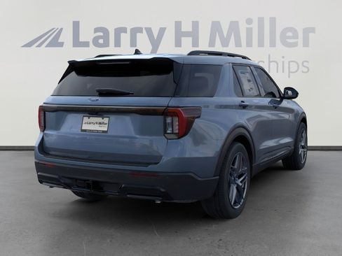 New 2025 Ford Explorer ST-Line w/ Premium Package image 8