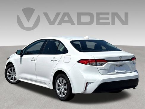 Used 2024 Toyota Corolla LE FWD image 21