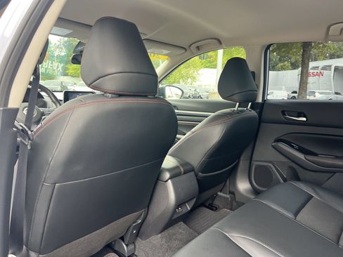 Certified 2023 Nissan Altima 2.5 SR FWD image 17