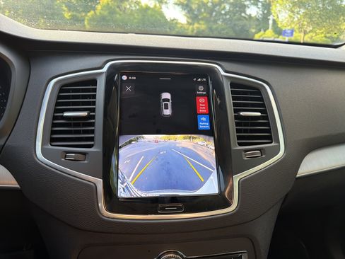 Certified 2025 Volvo XC90 B5 Core AWD/4WD image 25