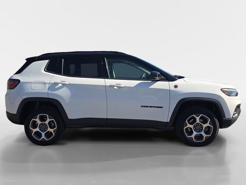 Used 2022 Jeep Compass Trailhawk w/ Trailhawk Elite Group image 6