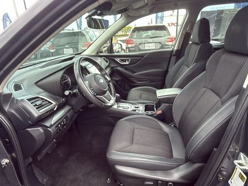 Used 2023 Subaru Forester Premium AWD/4WD image 17