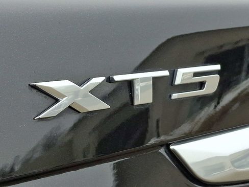 Certified 2024 Cadillac XT5 Premium Luxury w/ LPO, Floor Liner Package image 38