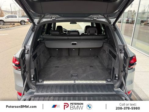 Used 2025 BMW X5 xDrive50e image 17