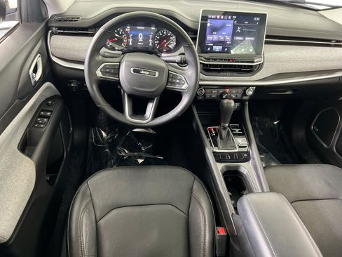 Used 2022 Jeep Compass Latitude w/ Sun and Sound Group AWD/4WD image 23