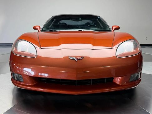Used 2005 Chevrolet Corvette Coupe w/ Preferred Equipment Group RWD image 3