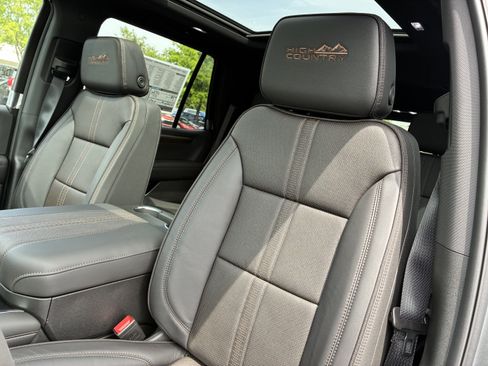 New 2026 Chevrolet Tahoe High Country AWD/4WD image 22