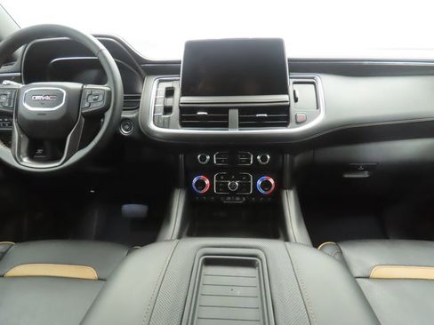 Used 2023 GMC Yukon XL AT4 w/ AT4 Premium Plus Package image 13