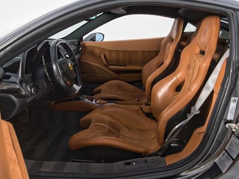 Used 2013 Ferrari 458 Italia Coupe RWD image 17