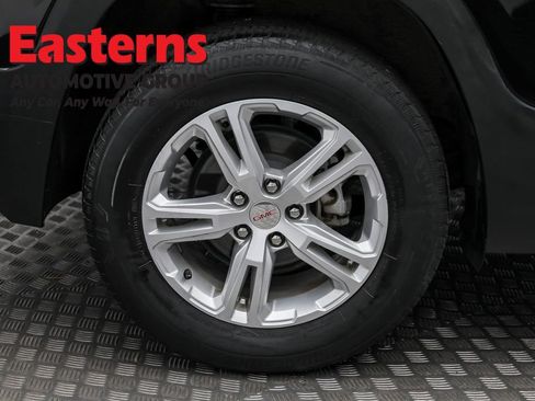 Used 2022 GMC Terrain SLE image 30